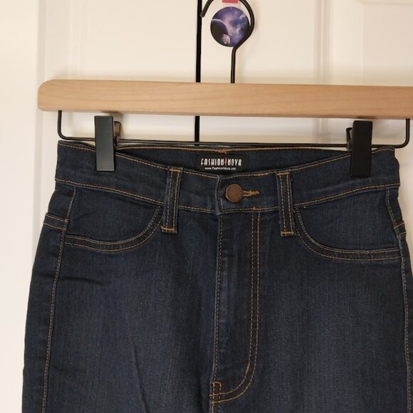 Fashion Nova Juniors Jeans - Picture 3 of 9